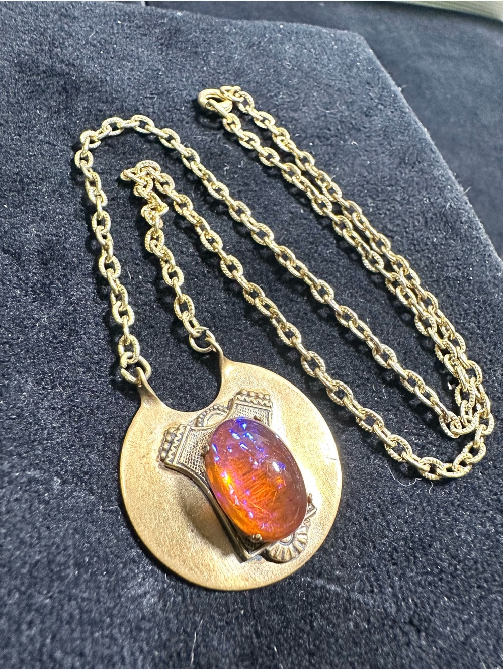 Vtg: Glass Dragons Breath Cabochon Brass Pendant Necklace - Picture 5 of 11